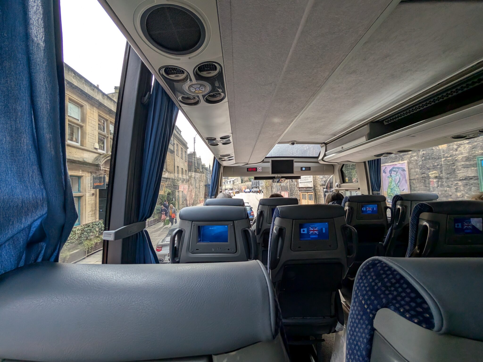 Golden Tours bus